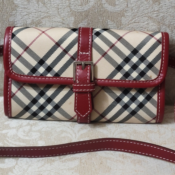 BURBERRY BLUE LAPEL CONVERTIBLE PURSE WALLET WAIST BAG